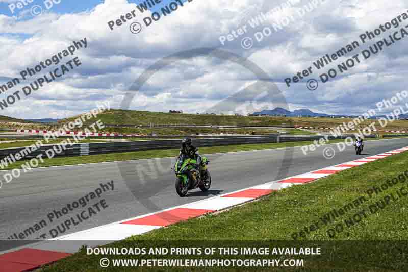 cadwell no limits trackday;cadwell park;cadwell park photographs;cadwell trackday photographs;enduro digital images;event digital images;eventdigitalimages;navarra;no limits trackdays;peter wileman photography;racing digital images;trackday digital images;trackday photos